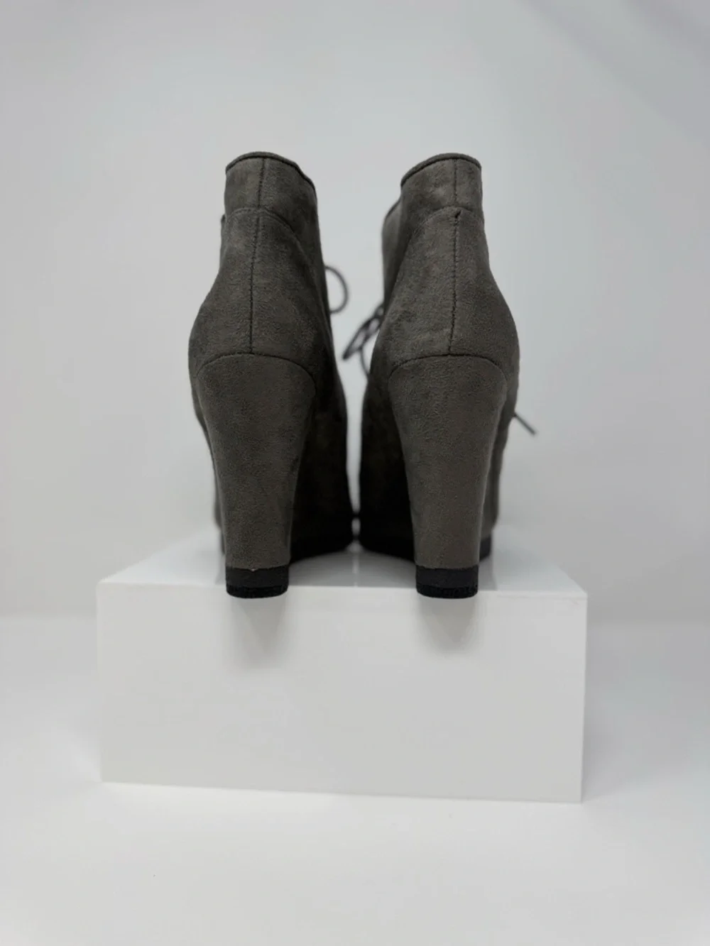 Nine West Vintage America Nicholson Gray Suede Wedge Ankle Boots Size 8